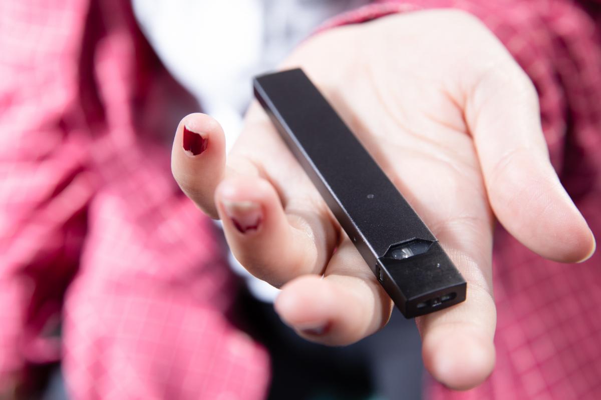 Juuls are incredibly thin, compact, easy to conceal, and can fit in the palm of your hand.